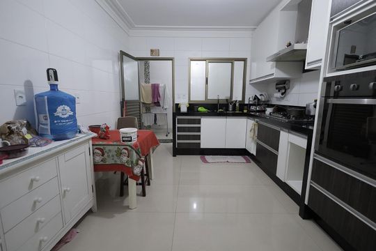 Cozinha de apartamento à venda com 3 quartos, 100m² em Vila Alzira, Santo André