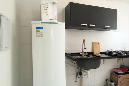 Cozinha  de apartamento à venda com 2 quartos, 45m² em Gardênia Azul, Rio de Janeiro