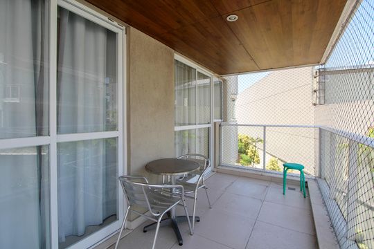 Varanda Sala de apartamento à venda com 2 quartos, 82m² em Barra da Tijuca, Rio de Janeiro