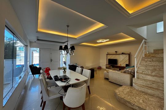 Casa de Condomínio à venda com 6 quartos, 290m² em Recreio dos Bandeirantes, Rio de Janeiro