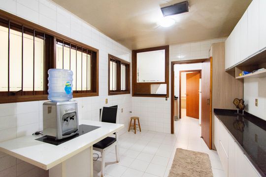 Cozinha de casa à venda com 4 quartos, 630m² em Jardim do Lago, Canoas