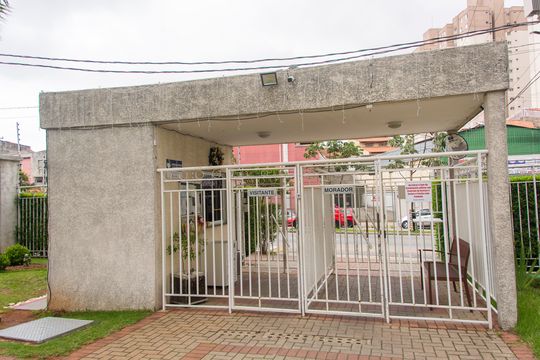 Fachada do condomínio de apartamento à venda com 2 quartos, 50m² em Parque Erasmo Assunção, Santo André
