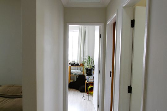 Corredor de apartamento à venda com 3 quartos, 70m² em Carlos Prates, Belo Horizonte