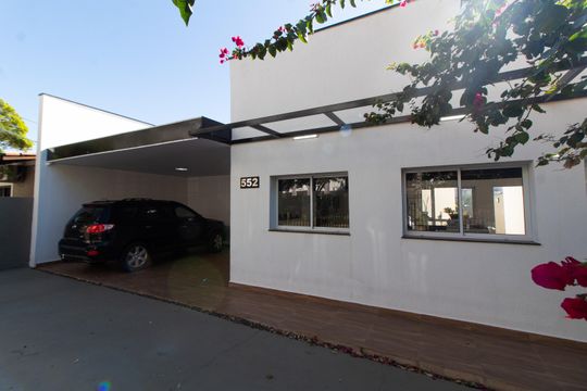 ÁREA EXTERNA FRENTE de casa à venda com 3 quartos, 200m² em Jardim Santa Genebra, Campinas