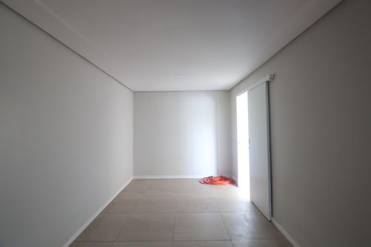 Garagem de casa à venda com 5 quartos, 215m² em Harmonia, Canoas