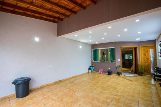 Garagem de casa para alugar com 3 quartos, 215m² em Vila Pires, Santo André