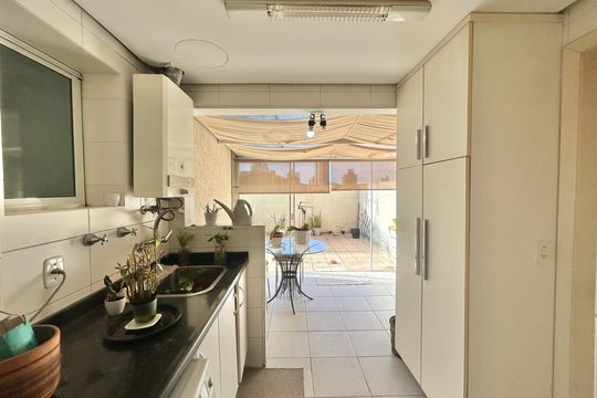 Cozinha  de apartamento para alugar com 3 quartos, 170m² em Centro, São Leopoldo