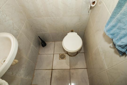 Casa 1 - Banheiro do Quarto 3 de casa à venda com 8 quartos, 360m² em São João Batista, Belo Horizonte