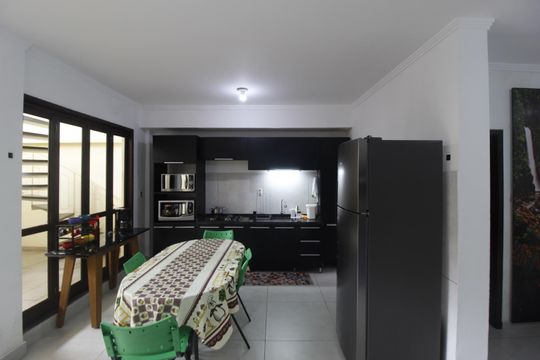 Cozinha de casa à venda com 3 quartos, 200m² em São João, Porto Alegre