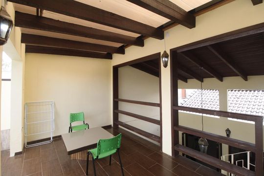Terraço de casa à venda com 3 quartos, 200m² em São João, Porto Alegre