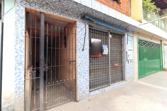 Fachada de casa para alugar com 1 quarto, 65m² em Jardim Dona Deolinda, São Paulo