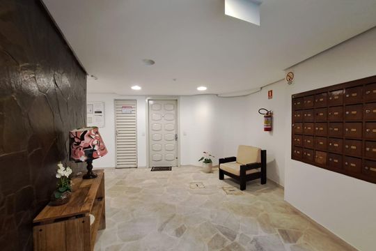 Hall de Entrada de apartamento à venda com 2 quartos, 68m² em Bom Jesus, Porto Alegre