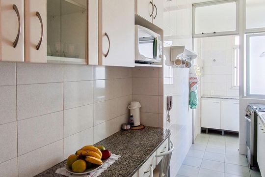 Cozinha de apartamento à venda com 3 quartos, 78m² em Santa Efigênia, Belo Horizonte