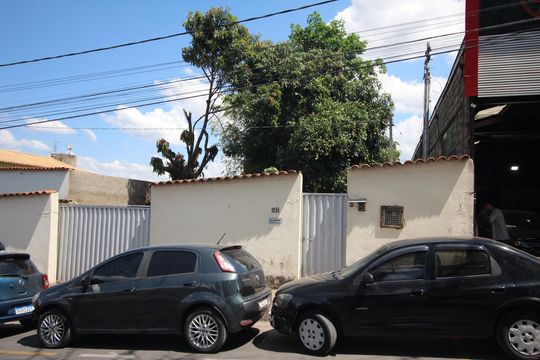 Fachada de casa à venda com 3 quartos, 147m² em Inconfidentes, Contagem