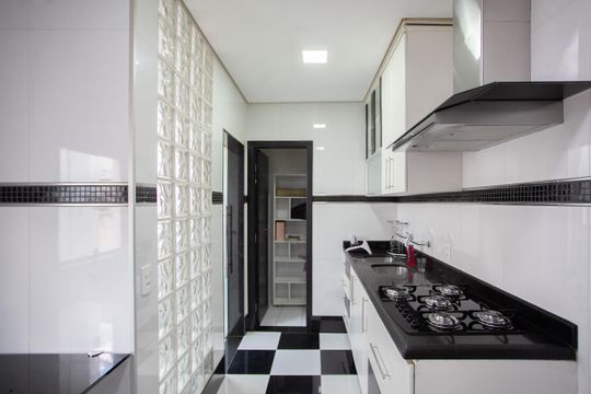 Cozinha de apartamento para alugar com 3 quartos, 83m² em Dona Clara, Belo Horizonte