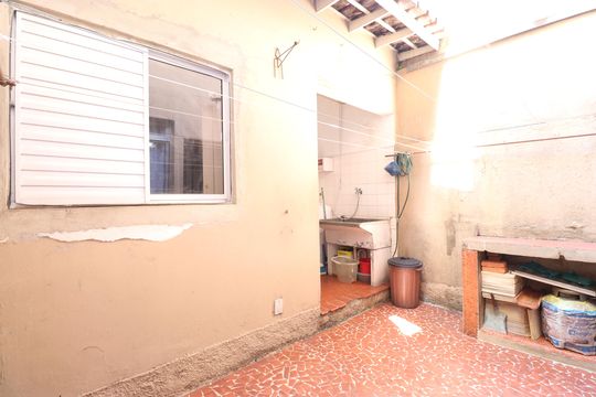 Quintal de casa à venda com 2 quartos, 100m² em Água Branca, São Paulo