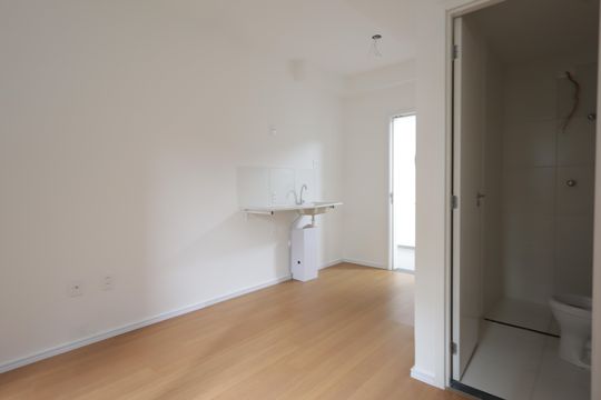 Quarto de kitnet/studio à venda com 1 quarto, 17m² em Jardim Monte Kemel, São Paulo