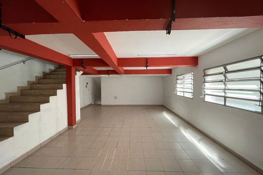 Sala de casa para alugar com 2 quartos, 250m² em Vila Lageado, São Paulo