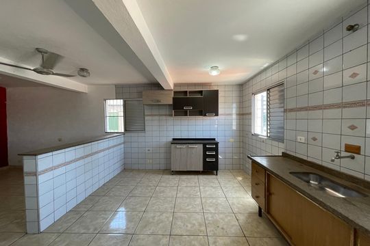 Cozinha de casa para alugar com 2 quartos, 250m² em Vila Lageado, São Paulo