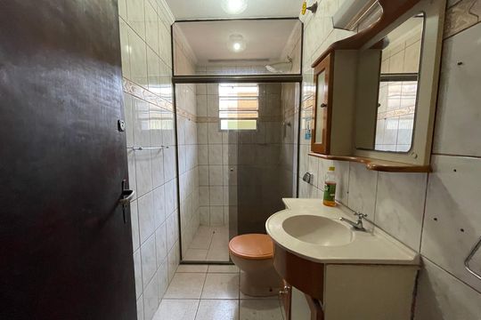 Banheiro de casa para alugar com 2 quartos, 250m² em Vila Lageado, São Paulo