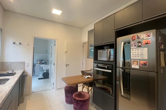 Casa de Condomínio à venda com 5 quartos, 300m² em Parque das Quaresmeiras, Campinas