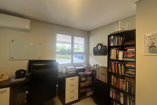 Casa de Condomínio à venda com 5 quartos, 300m² em Parque das Quaresmeiras, Campinas