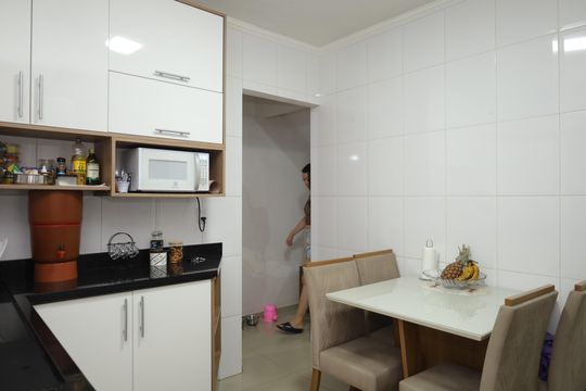 Cozinha de casa à venda com 2 quartos, 80m² em Parque Guarani, São Paulo