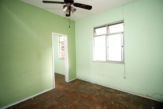 Sala de apartamento à venda com 3 quartos, 65m² em Brás de Pina, Rio de Janeiro