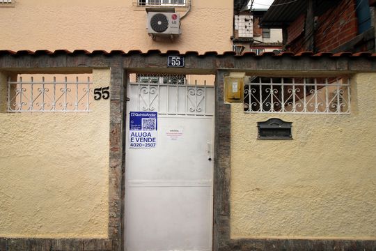Placa de apartamento à venda com 3 quartos, 65m² em Brás de Pina, Rio de Janeiro