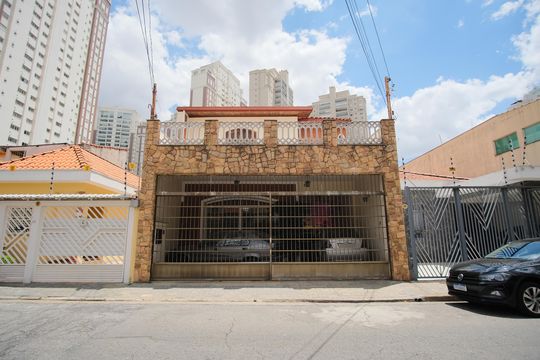 Fachada de casa para alugar com 3 quartos, 235m² em Vila Carrão, São Paulo