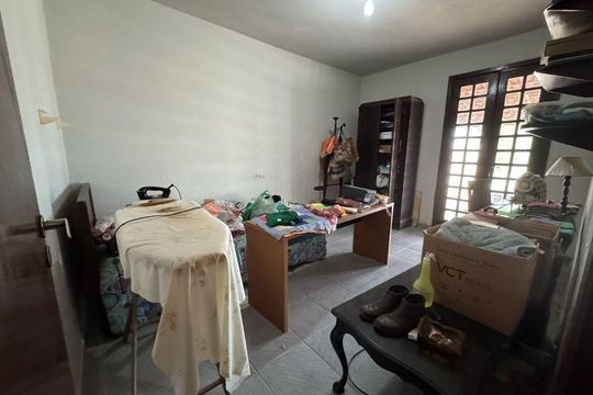Casa à venda com 1 quarto, 360m² em Piratininga, Niterói
