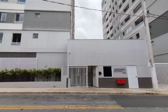 Fachada de apartamento para alugar com 2 quartos, 32m² em Vila Plana, São Paulo