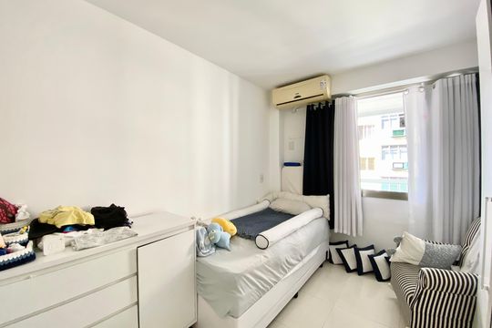 Quarto 1 de apartamento à venda com 2 quartos, 113m² em Copacabana, Rio de Janeiro