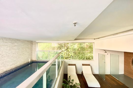 Área comum piscina de apartamento à venda com 2 quartos, 113m² em Copacabana, Rio de Janeiro