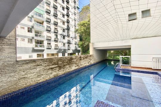 Área comum piscina de apartamento à venda com 2 quartos, 113m² em Copacabana, Rio de Janeiro