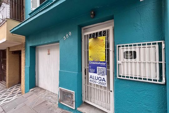 Fachada de casa à venda com 3 quartos, 298m² em Centro Histórico, Porto Alegre