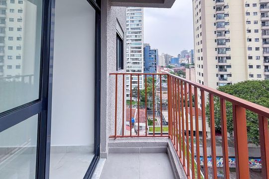 Varanda  de kitnet/studio à venda com 1 quarto, 28m² em Pinheiros, São Paulo