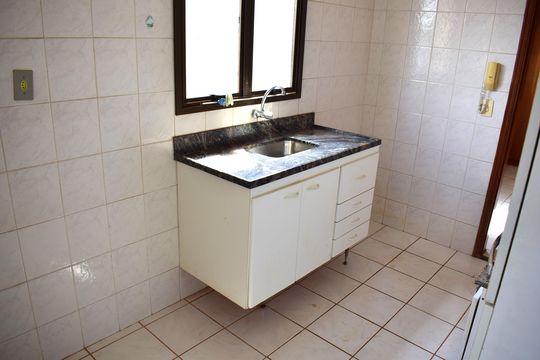 Cozinha de apartamento para alugar com 1 quarto, 37m² em Jardim Irajá, Ribeirão Preto