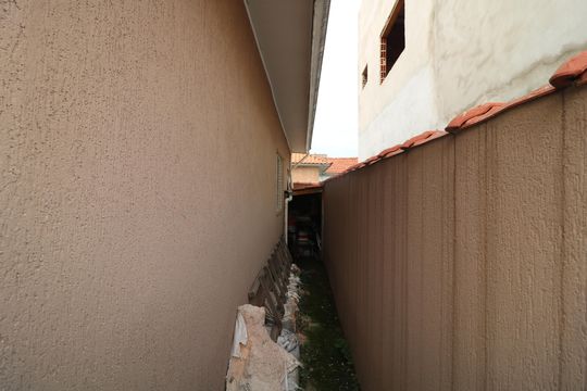 Corredor Lateral de casa à venda com 3 quartos, 138m² em Jardim Vila Formosa, São Paulo