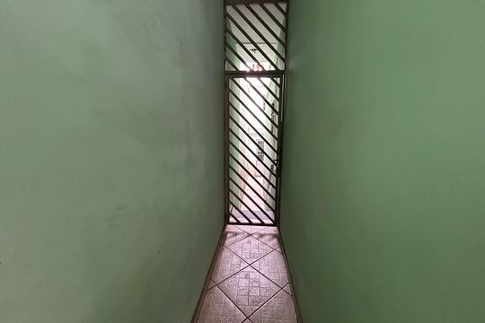 Corredor de casa à venda com 4 quartos, 199m² em Jardim Rosa de Franca, Guarulhos