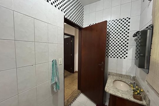 Banheiro 1 de casa à venda com 4 quartos, 199m² em Jardim Rosa de Franca, Guarulhos