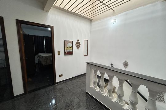 Hall de casa à venda com 4 quartos, 199m² em Jardim Rosa de Franca, Guarulhos