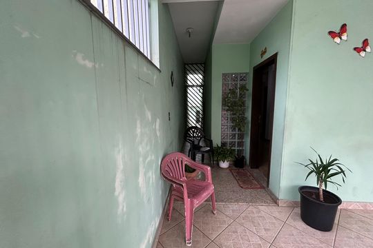 Garagem de casa à venda com 4 quartos, 199m² em Jardim Rosa de Franca, Guarulhos