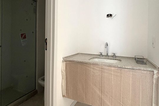 Banheiro de apartamento à venda com 1 quarto, 50m² em Gávea, Rio de Janeiro