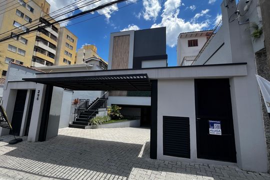 Fachada de casa de condomínio para alugar com 3 quartos, 150m² em Jardim Santa Ines, São Paulo