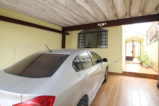 Garagem de casa à venda com 3 quartos, 150m² em Imirim, São Paulo