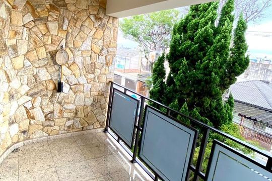 Casa à venda com 4 quartos, 380m² em Vila Lucia, São Paulo