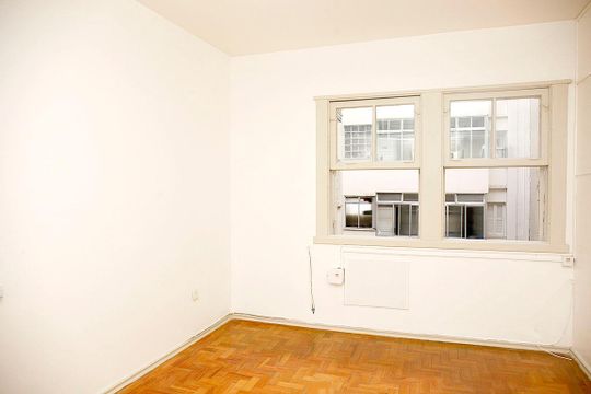Suíte de apartamento para alugar com 3 quartos, 154m² em Centro Histórico, Porto Alegre