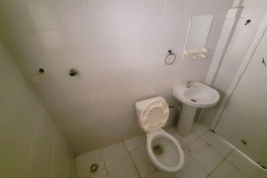 Banheiro da Suíte de apartamento para alugar com 2 quartos, 97m² em Costa Azul, Salvador