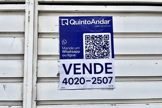 Plaquinha  de casa à venda com 4 quartos, 90m² em Vila Fachini, São Paulo